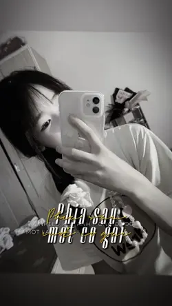 Phía Sau Một Cô Gái