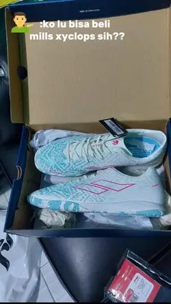 sepatu futsal