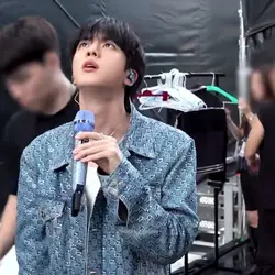 Jin & Six Flowers