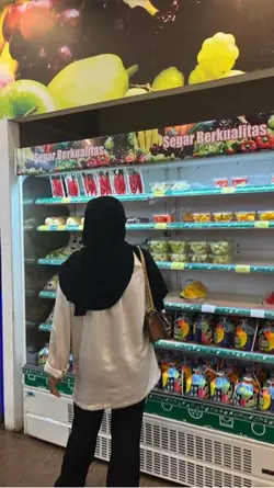 lewat semesta