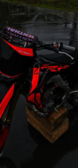 Red is aura 
