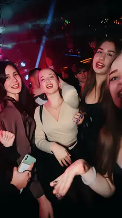 PARTY NIGHT