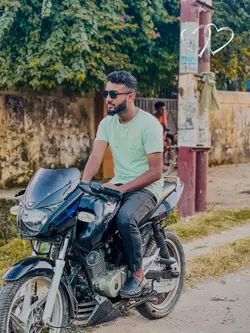 ডুবে ডুবে ভালোবাসি 
