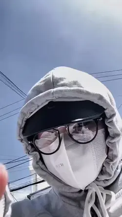 2 video không màu 