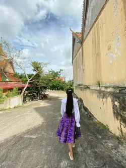 គេទៅវត្តគេមានគូគ្រប់