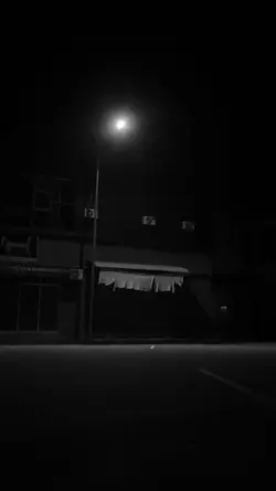 sadvibes hitam putih