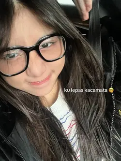 ku lepas kacamata