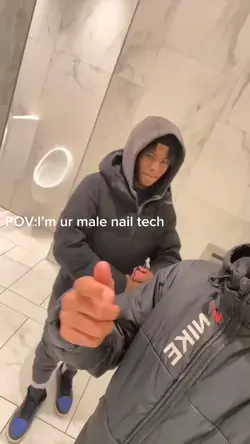 male nail tech