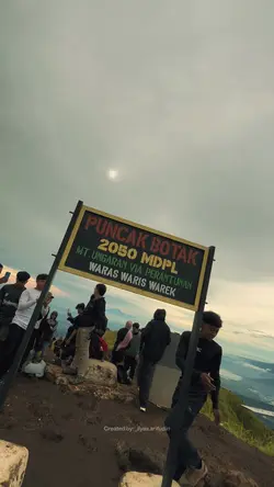 Vlog mendaki gunung