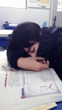lagi bobok aku