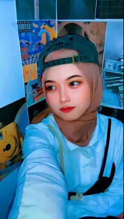 senyum manis 
