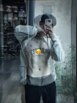 Trend khoe body xịn