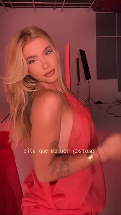 Ela é mãe solteira 🙈
