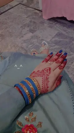murjhai si shookh pe