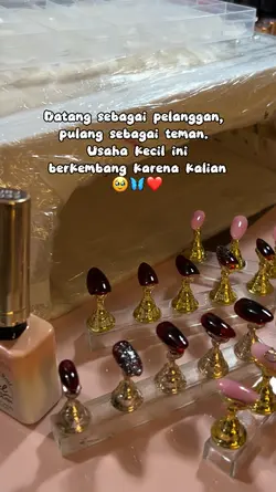 Nail art / press on