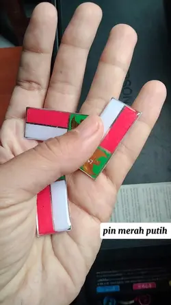 pin merah putih 