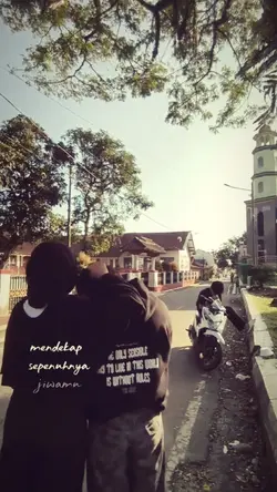 mendekap sepenuhnya