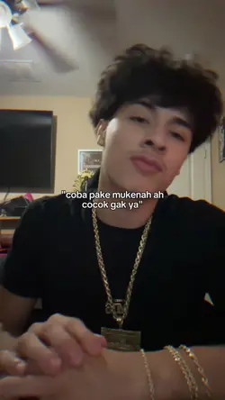 coba pake mukenah ah