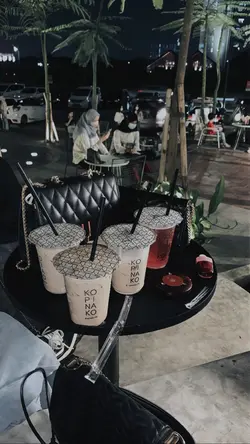 Esthetic Cafe "