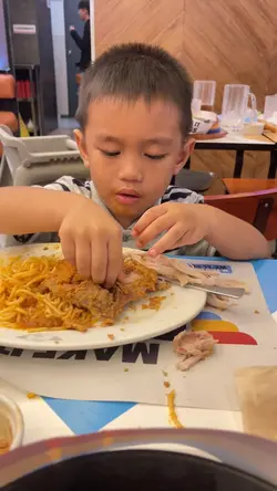 Tulog o kain? 🤣