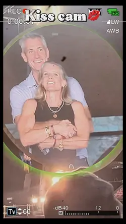 Kiss cam Coldplay 