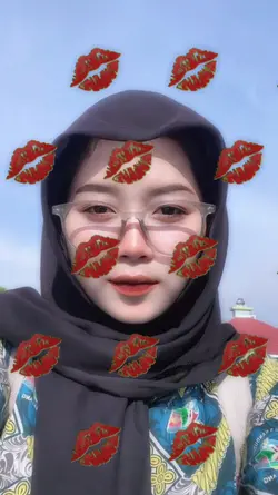 boomerang bibir