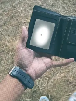 Wallet Pic Free