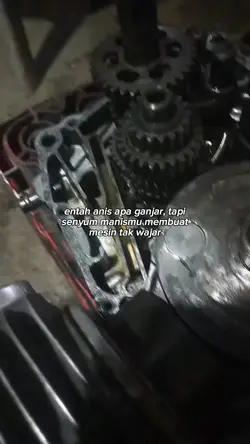 senyum manismu