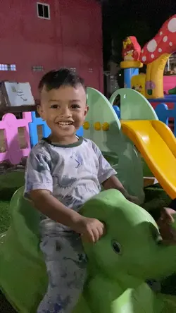 Video anak bermain