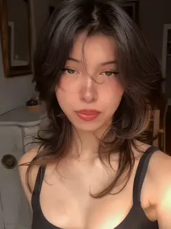 THE TYPE OF GURL
