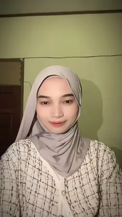 DJ pandang pertama 