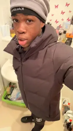 2 man🤷🏾‍♂️