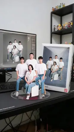 FAMILY PICTURE