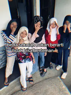 beda sekolah bukan