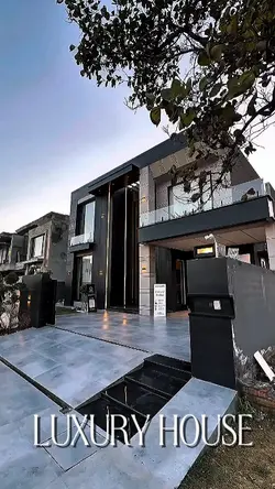LUXURY HOUSE