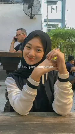 -- BERMUARA lirik --