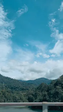 lari dari realiti