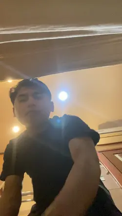Nendang sepatu