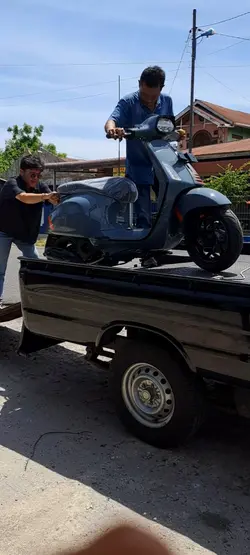 wrapping Vespa sprin
