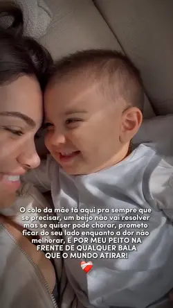 O colo da mãe tá aqu