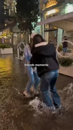 friends moments
