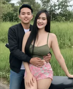FOTBAR PACAR CANTIK
