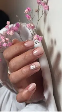 NAIL ART