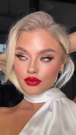 Elegant makeup