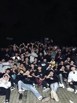 1 foto sama temen
