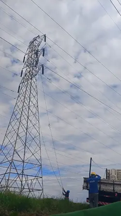 Linha de transmissão