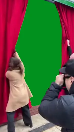 curtain reveal