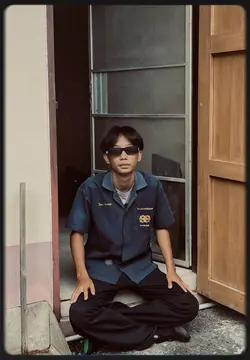 เดินมาอย่างจั๊บเบยนะนาย