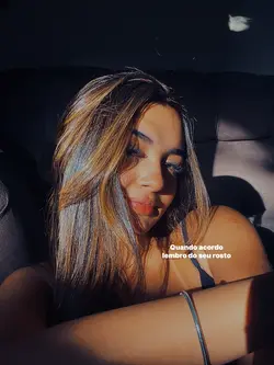 Lembro do seu corpo.