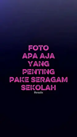 pake seragam sekolah